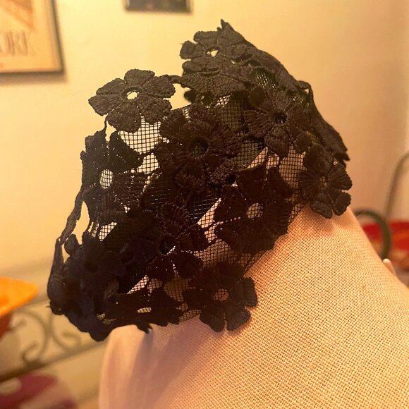 New! Beautiful Adelaide Lace Flower Headband Black - Picture 2 of 4